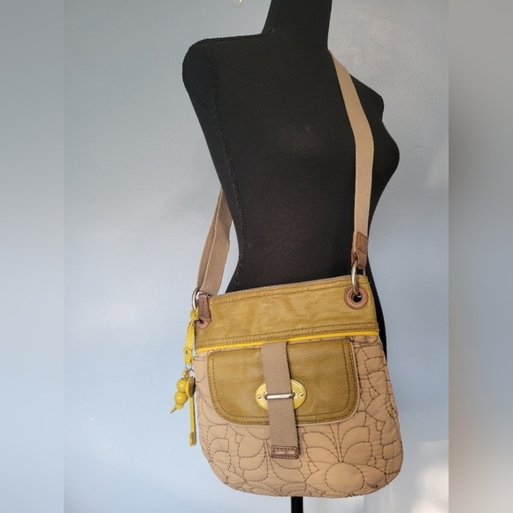 Fossil Key Per Quilted Canvas Crossbody Bag in Yellow - Picture 1 of 15